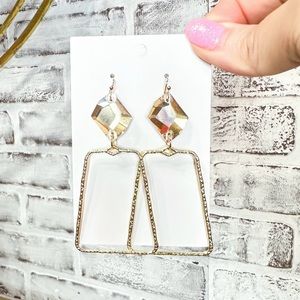 ✨NEW✨ Rose Gold Crystal Earrings!